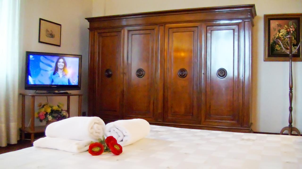 Il Castagnino Bed & Breakfast Siena Bagian luar foto